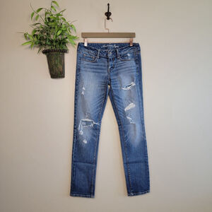 American Eagle Skinny Mid Rise Patch Distressed Medium Wash Jegging AE 6 Jeans